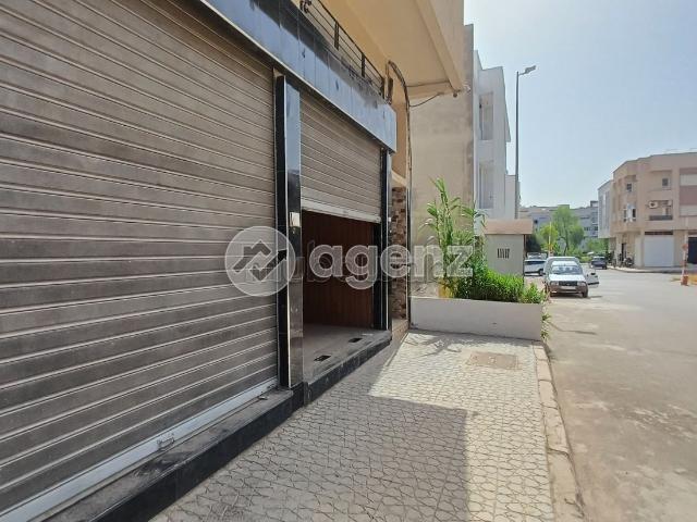 Commerce à vendre 332 m² Riad Fès
