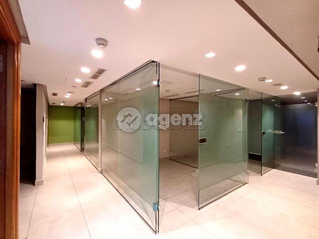 Commerce à vendre 369 m² Les Hôpitaux Casablanca