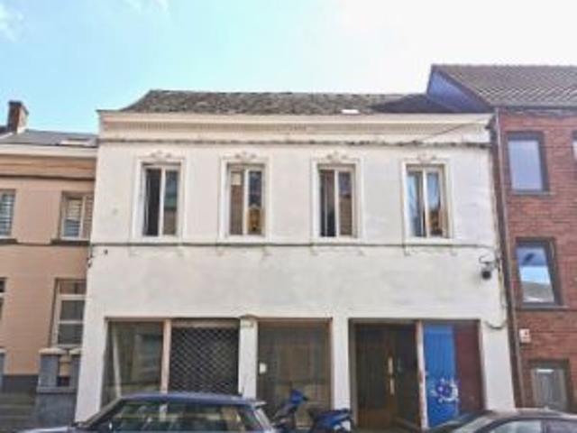 Immeuble de rapport à vendre à Morlanwelz Mariemont 7140