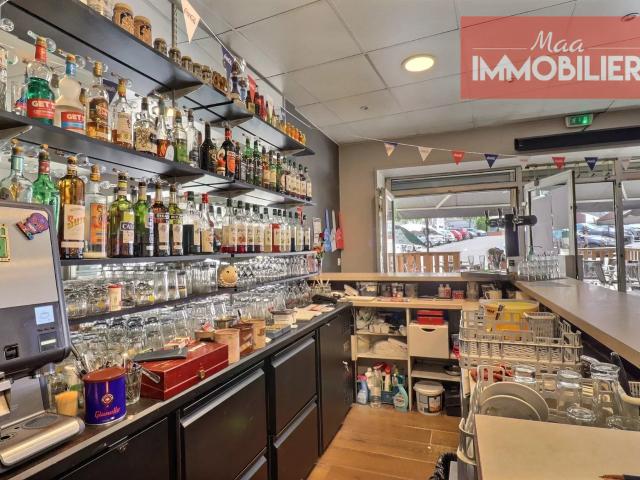 Commerce Bar