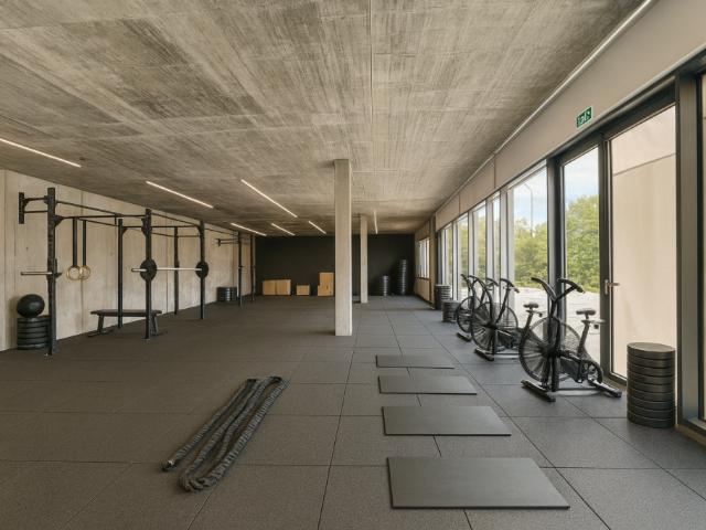 Commerce, bar/restaurant ou Cross Fit avec terrasse à louer à Renens