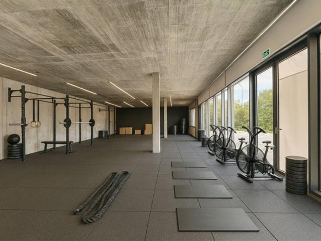 Commerce, bar/restaurant ou Cross Fit avec terrasse à louer à Renens