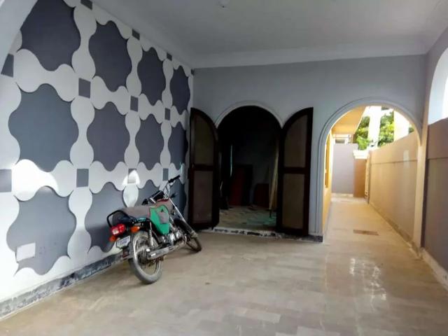Commercial and other use Karachi Gulshan E Iqbal Block 5 ID 22885
