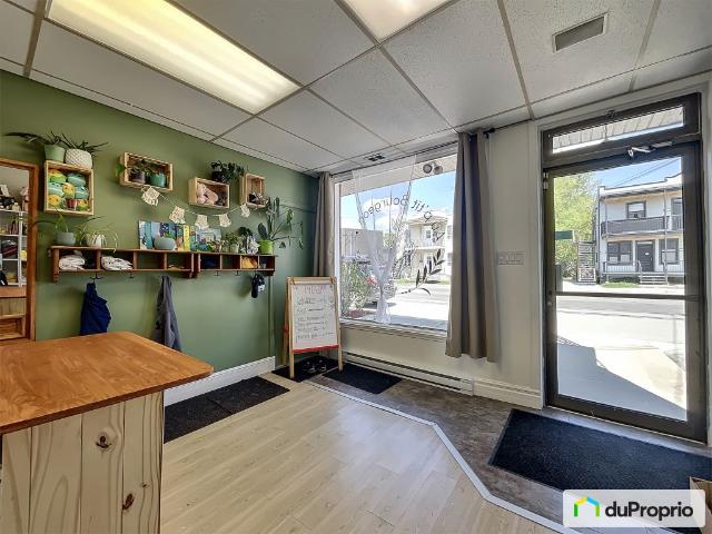 Commercial / Appartement à vendre St Jérôme #1103