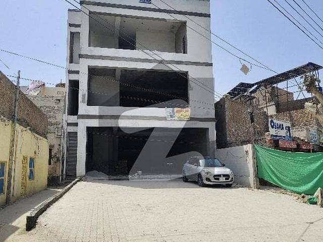 Commercial Building 6000sq Feet Space