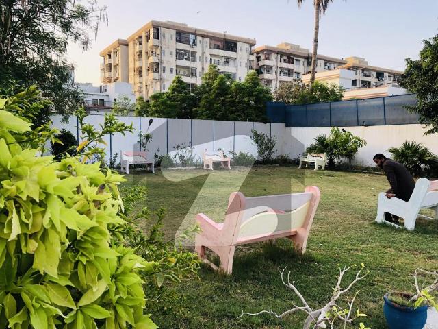 Commercial Bunglow Available For Rent In Main 60ft Wide Road Total Rooms 20 BEST FOR SCHOOL, SOFTWARE HOUSE Gulshan e Iqbal Block 4