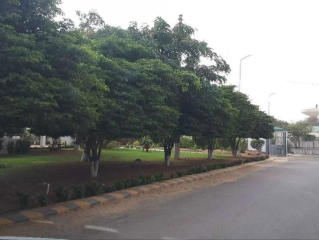 Commercial block 4.88 Square Yourd Saadi Garden Near to saadi town Karachi Scheme 33 ID 25688