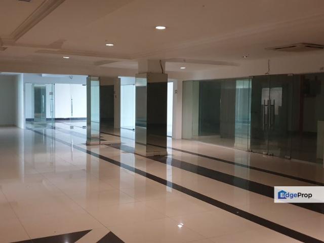 Commercial enblock building with 7 storey 9 units of adjoining for sale
