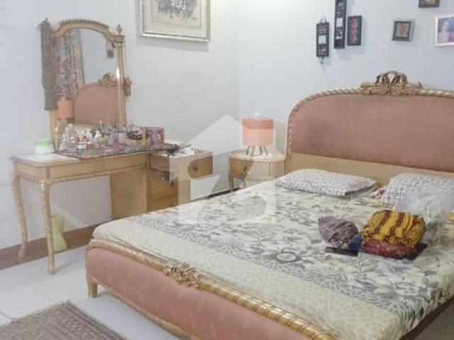 Commercial Face Bungalow For Sale
