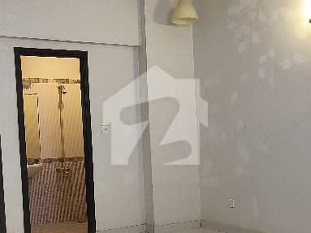 Commercial Flat