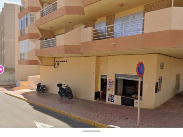 Commercial for rent in Guardamar Playa, Guardamar del Segura, Alicante