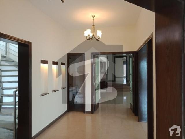 Commercial House Is Available For Rent 1 Kanal Gulberg 2