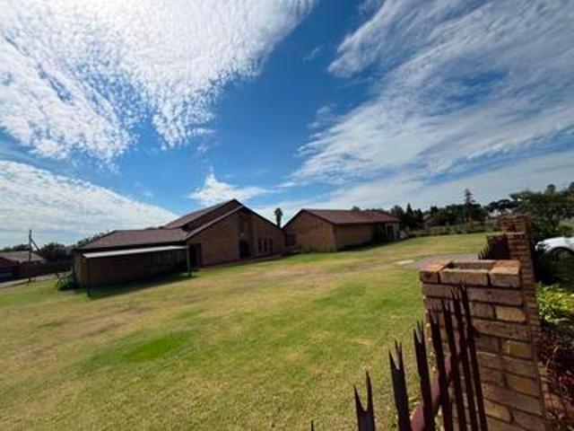 commercial land on the market in fre.