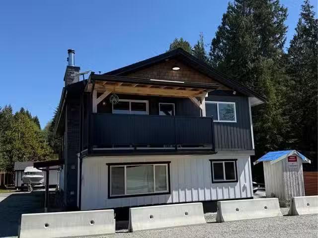 Commercial property for sale in Bamfield, 251 Frigate Rd, 1034.
