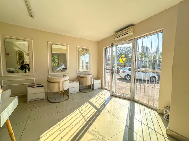 Commercial Property in Musgrave For Sale