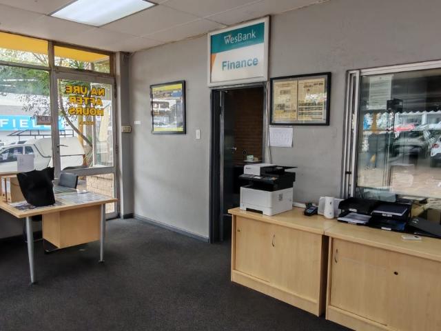 Commercial Property in Oakdale For Sale