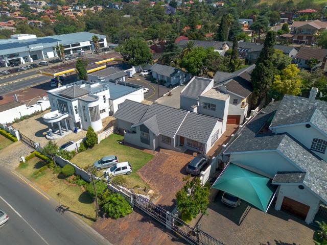 Commercial Property in Oakdene For Sale