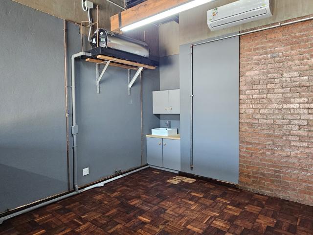 Commercial Property in Bo dorp To Rent