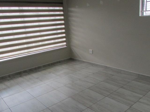 Commercial Property in Eastleigh To Rent