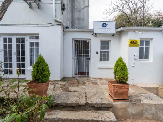 Commercial Property in Grahamstown Central For Sale