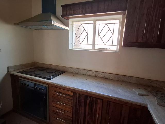Commercial Property in Hartswater To Rent