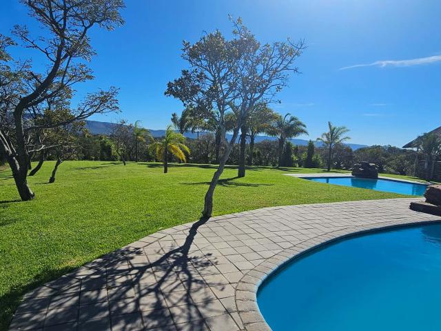 Commercial Property in Hekpoort For Sale