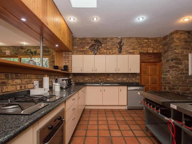 Commercial Property in Hekpoort For Sale