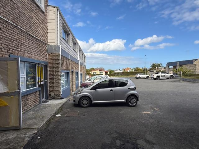 Commercial Property in Kleinmond Central For Sale