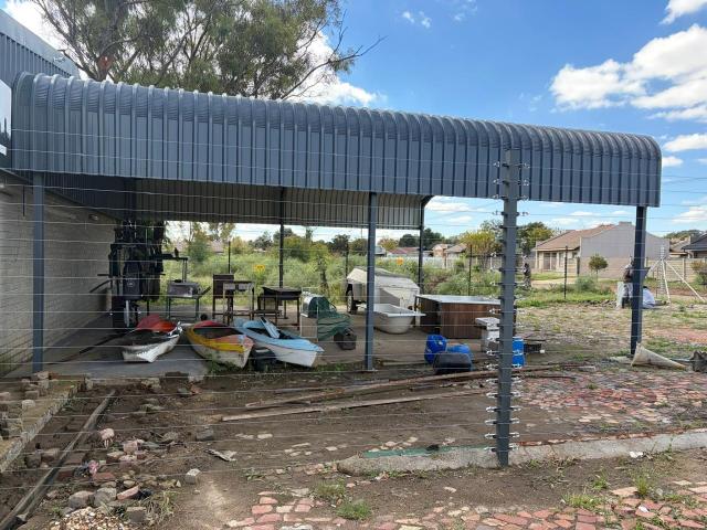 Commercial Property in Riversdale To Rent