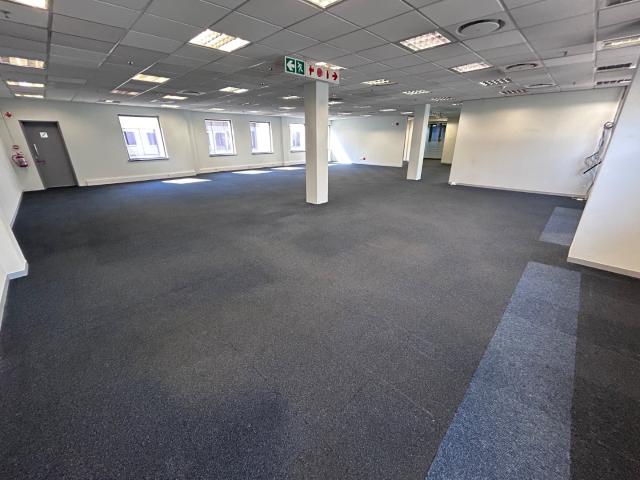 Commercial Property in Rosebank To Rent