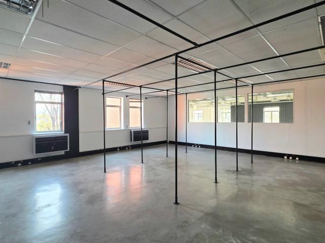 Commercial Property in Strathavon To Rent