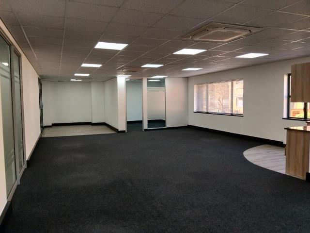 Commercial Property in Sunninghill To Rent