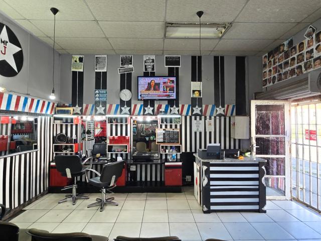 Commercial Property in Southernwood For Sale