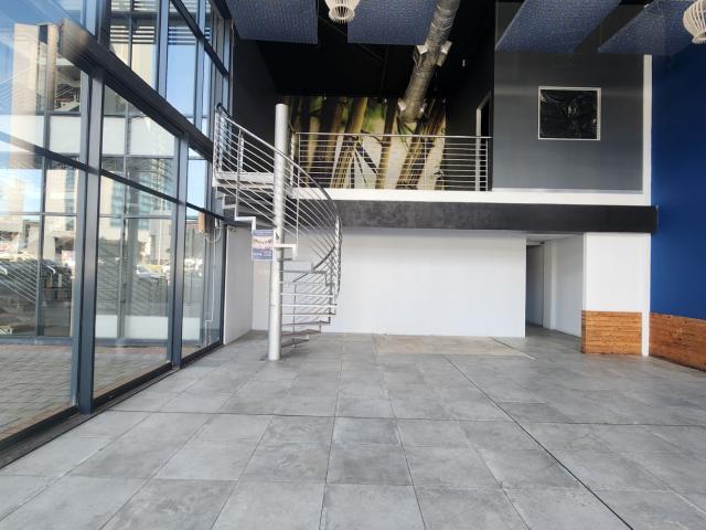 Commercial Property in Umhlanga Central To Rent