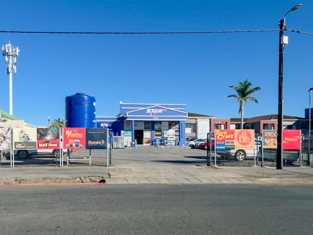 Commercial Property in Vincent For Sale