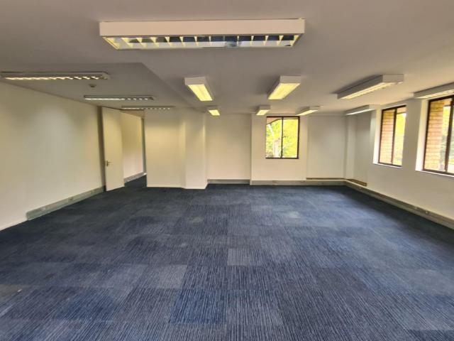 Commercial Property in Vorna Valley To Rent