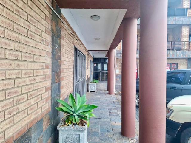 Commercial Property in Wavecrest To Rent