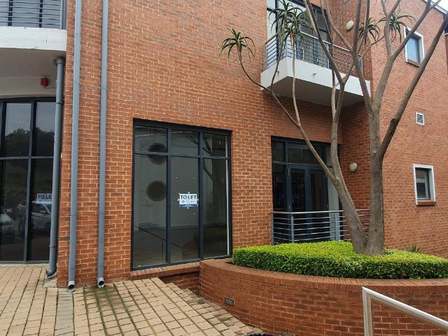 Commercial Property in Zwartkop To Rent