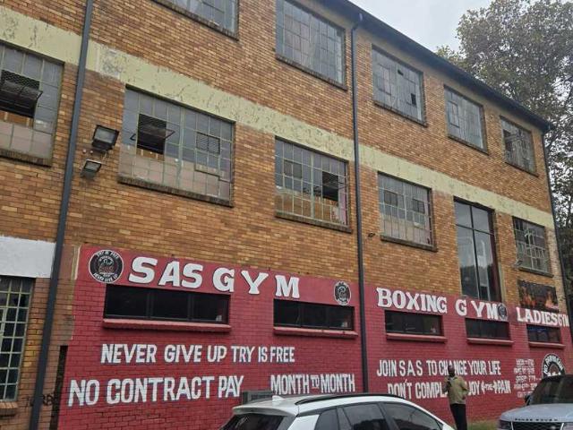 COMMERCIAL PROPERTY TO LET IN HEART OF FORDSBURG