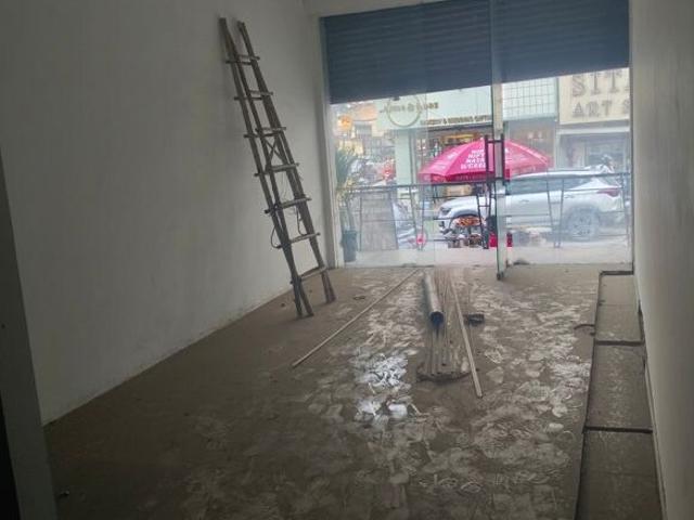 Commercial Shop 250 Sq.Ft. In South Extension ii Delhi Listing ID: #10227