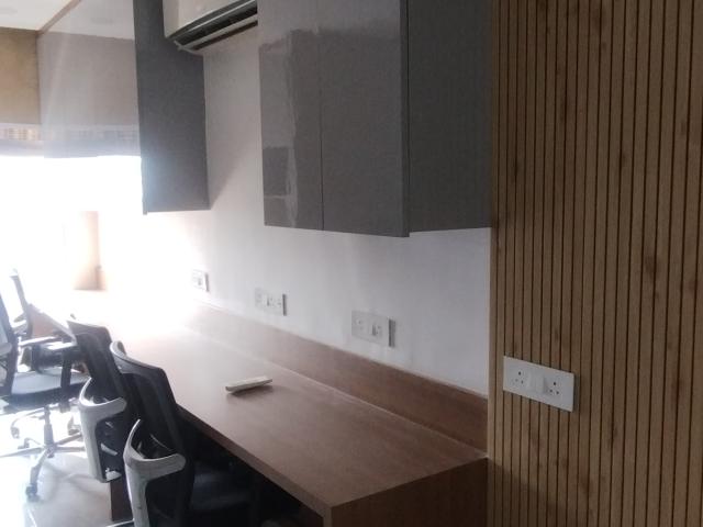 Commercial Shop 268 Sq.Ft. In Sector 76 Noida Listing ID: #9905