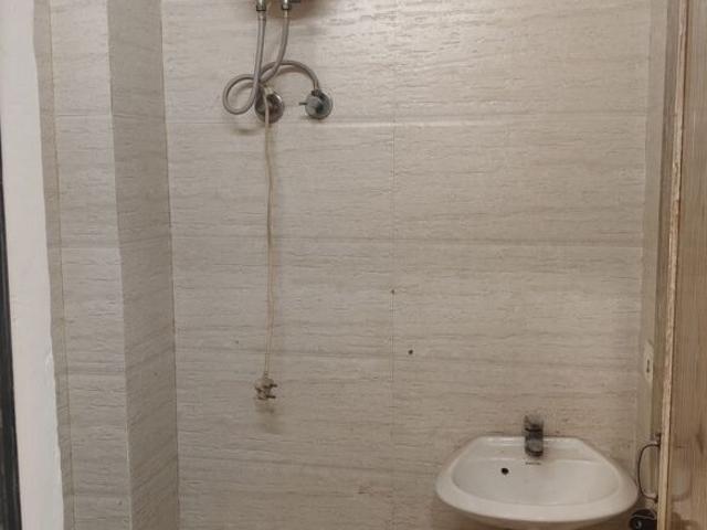 Commercial Shop 750 Sq.Ft. In Bhogal Delhi Listing ID: #10137