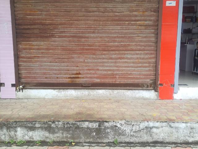 Commercial Shop 836 Sq.Ft. In Piplod Surat Listing ID: #9991