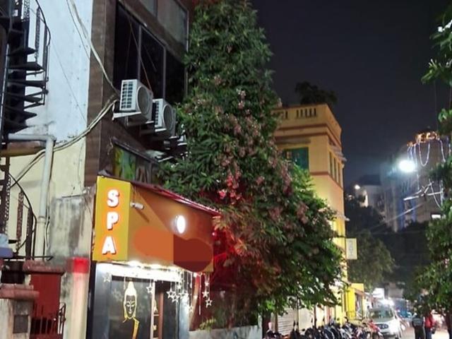 Commercial Showroom 1200 Sq.Ft. In Hindustan Park Kolkata Listing ID: #9102