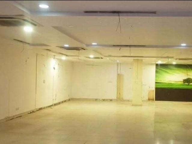 Commercial Showroom 2500 Sq.Ft. In Hazratganj Lucknow Listing ID: #10313
