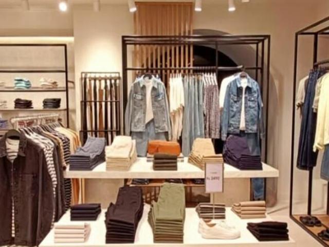 Commercial Showroom 9500 Sq.Ft. In Connaught Place Delhi Listing ID: #9915