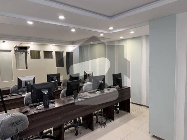 Commercial Unit Available For Sale In Prime Area