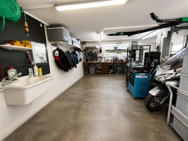Voll ausgestattete Werkstatt von 33 m²