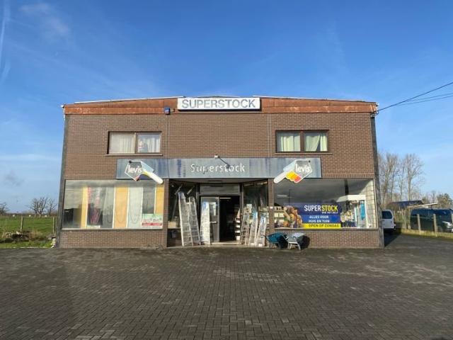 COMMERCIAL 820 m² à vendre à Alken