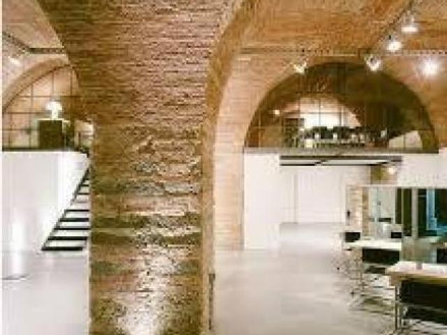 Commerciale in affitto a Livorno